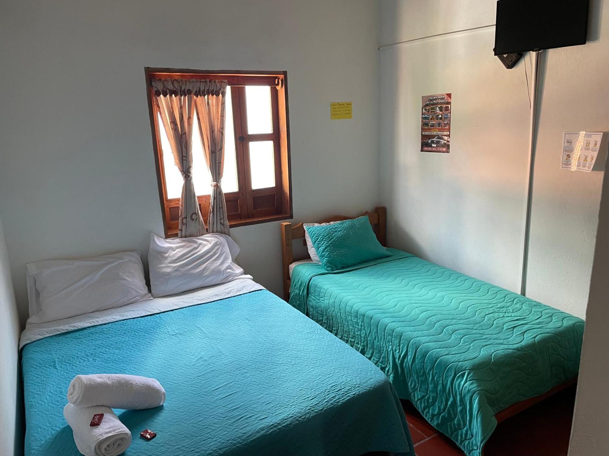 Hostal El Pino فيلا دي ليفا المظهر الخارجي الصورة