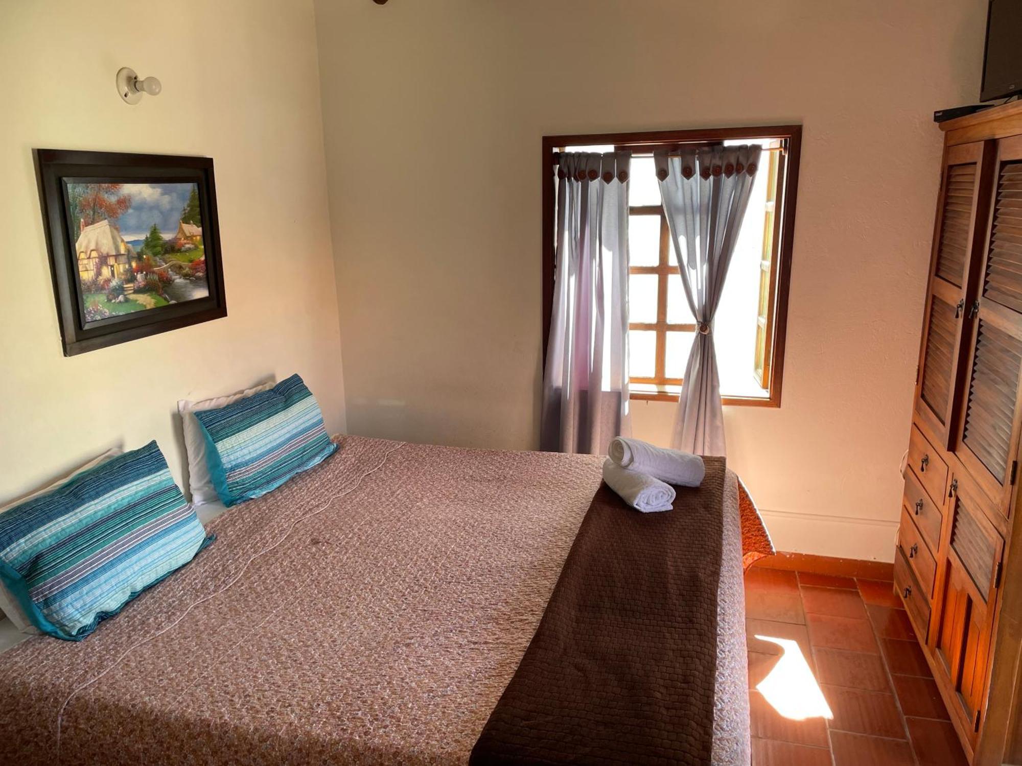 Hostal El Pino فيلا دي ليفا المظهر الخارجي الصورة