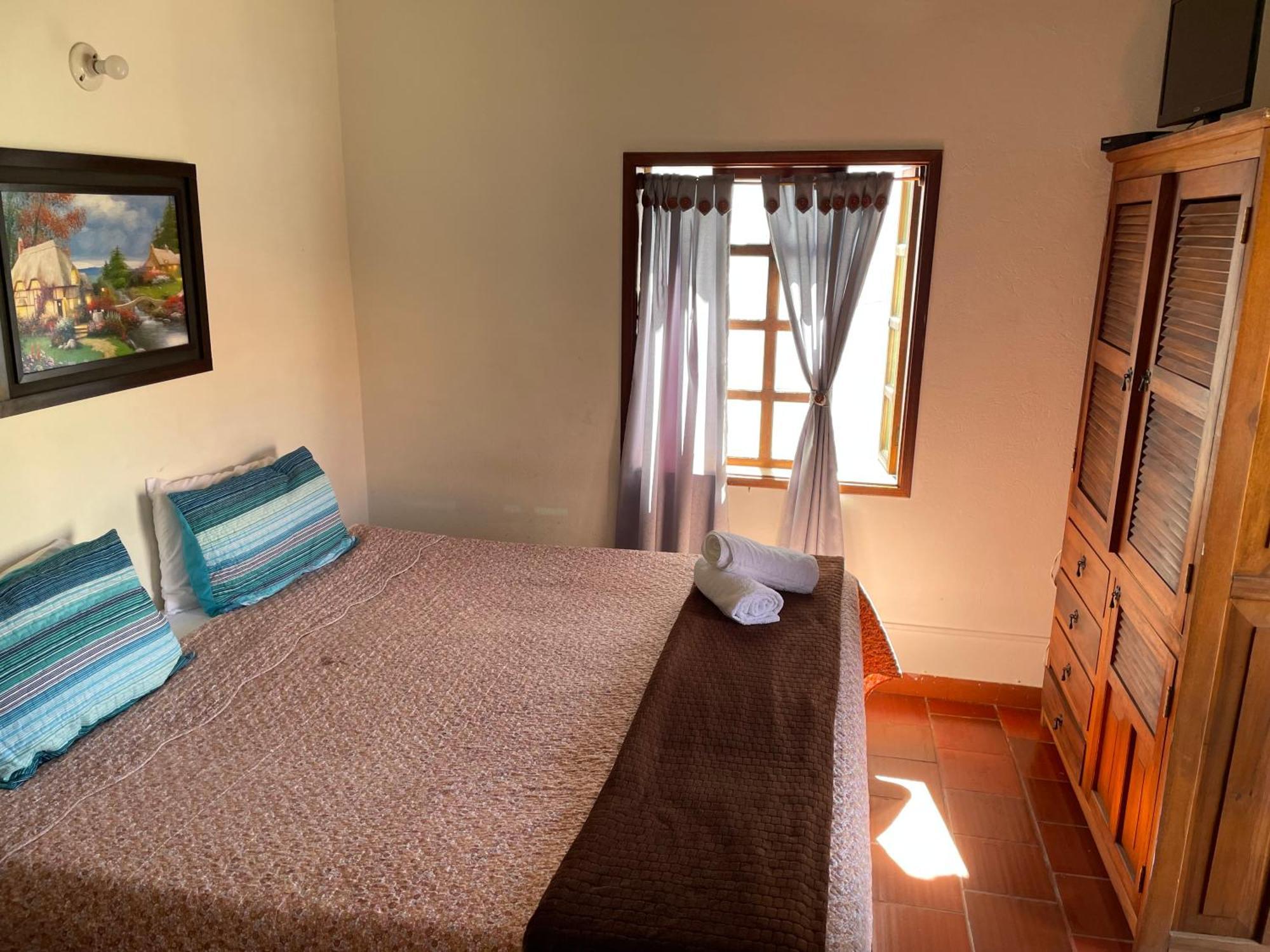 Hostal El Pino فيلا دي ليفا المظهر الخارجي الصورة