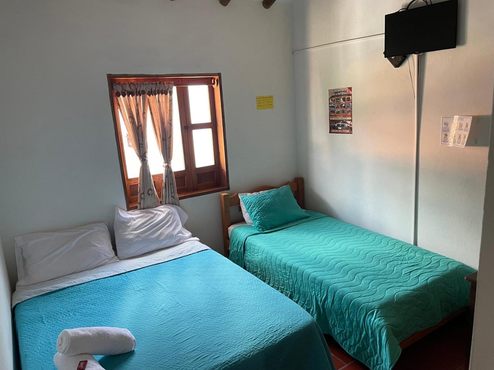 Hostal El Pino فيلا دي ليفا المظهر الخارجي الصورة