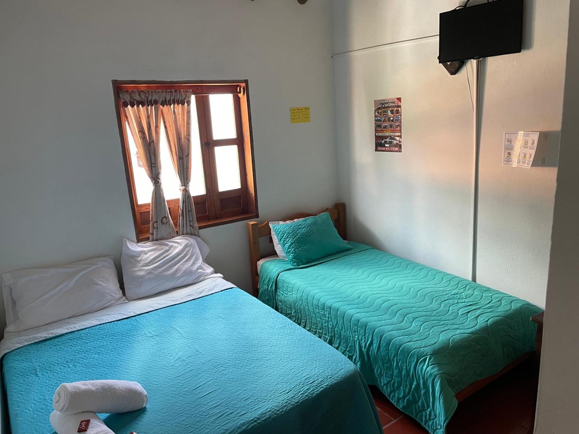Hostal El Pino فيلا دي ليفا المظهر الخارجي الصورة