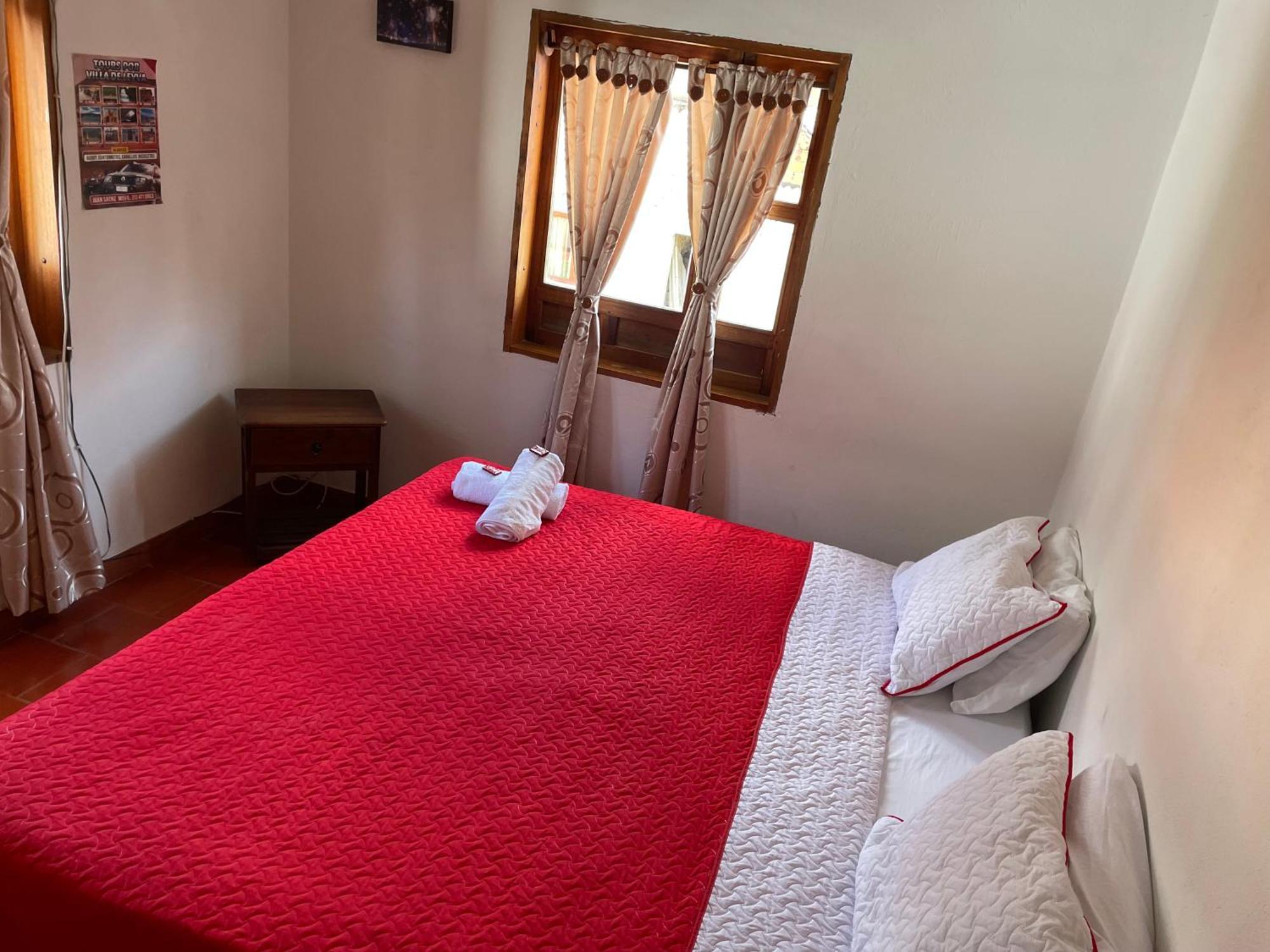 Hostal El Pino فيلا دي ليفا المظهر الخارجي الصورة