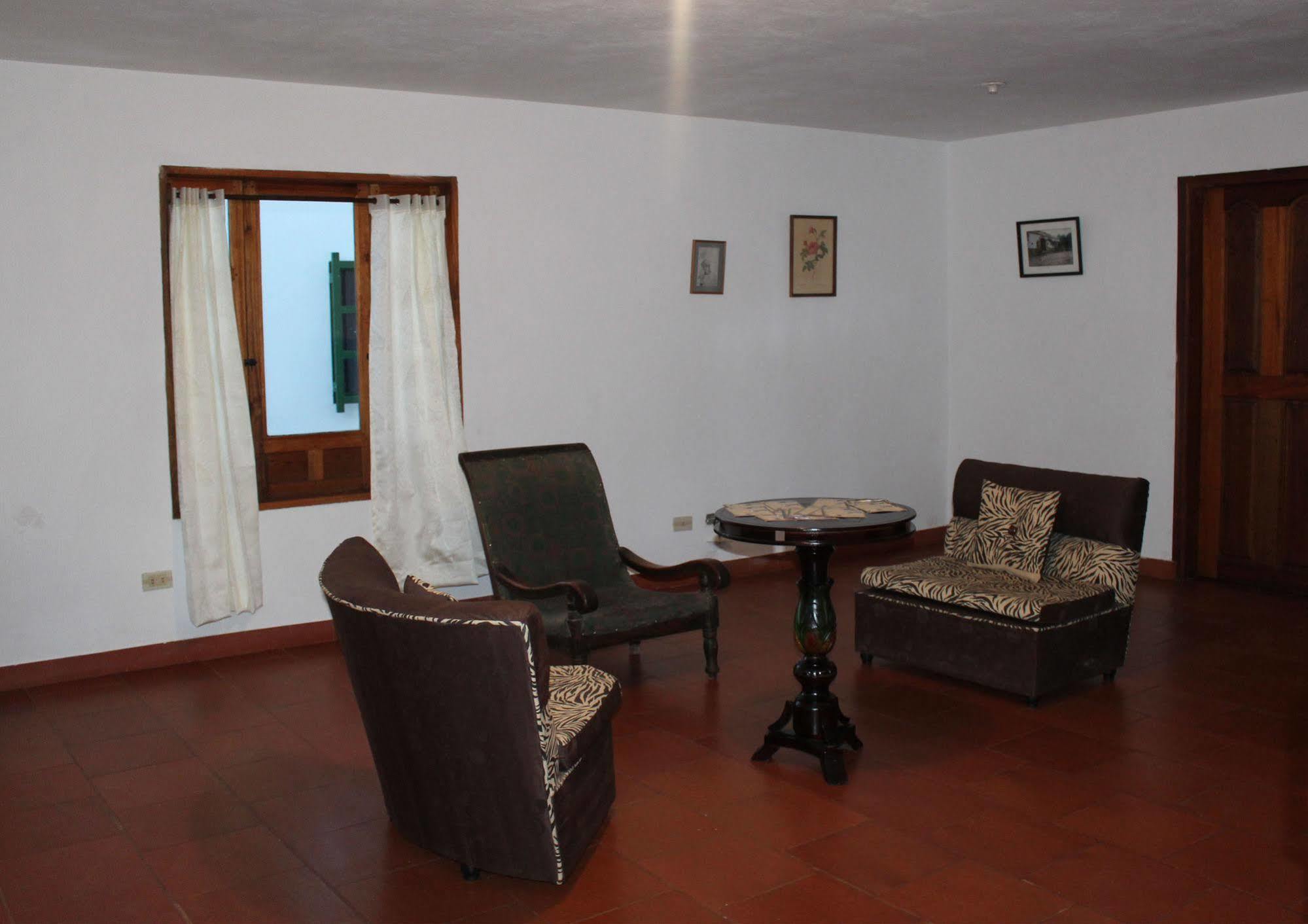 Hostal El Pino فيلا دي ليفا المظهر الخارجي الصورة